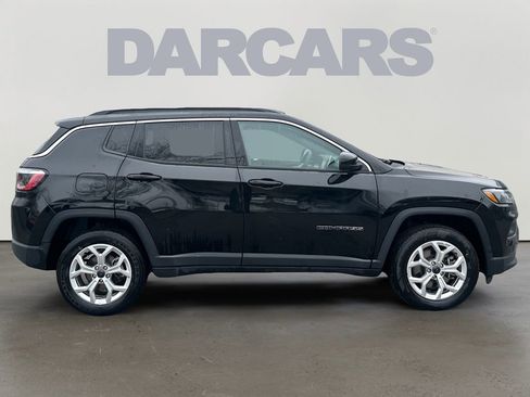 Used 2025 Jeep Compass Latitude w/ Sun & Sound Group image 8