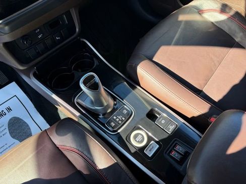 Used 2018 Mitsubishi Outlander 4WD Plug-In Hybrid image 22