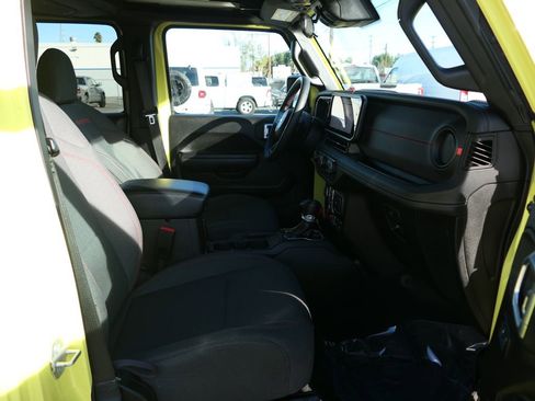 Used 2024 Jeep Wrangler Unlimited Rubicon image 24