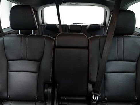 Used 2022 Honda Pilot TrailSport image 16