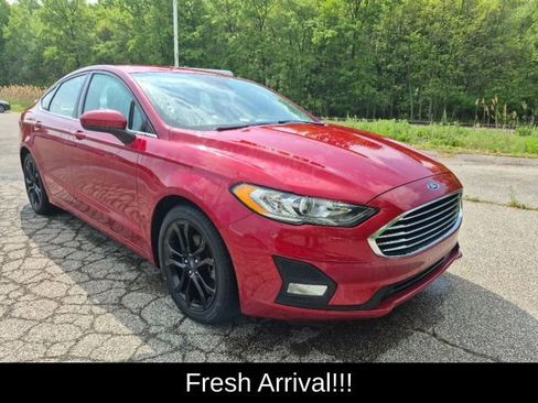 Used 2020 Ford Fusion SE w/ Equipment Group 151A FWD image 12
