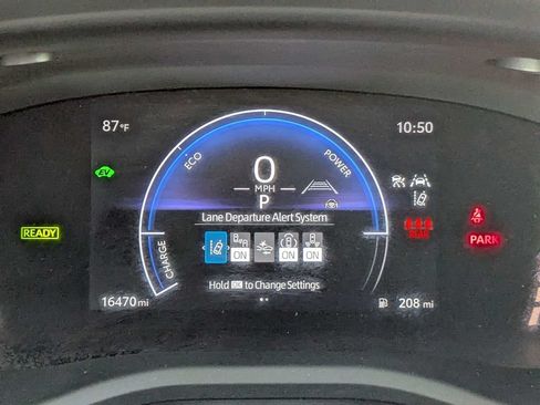 Used 2025 Toyota Camry SE FWD image 23