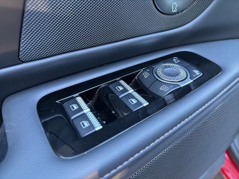 Used 2024 Lincoln Nautilus Reserve w/ Equipment Group 202A image 11