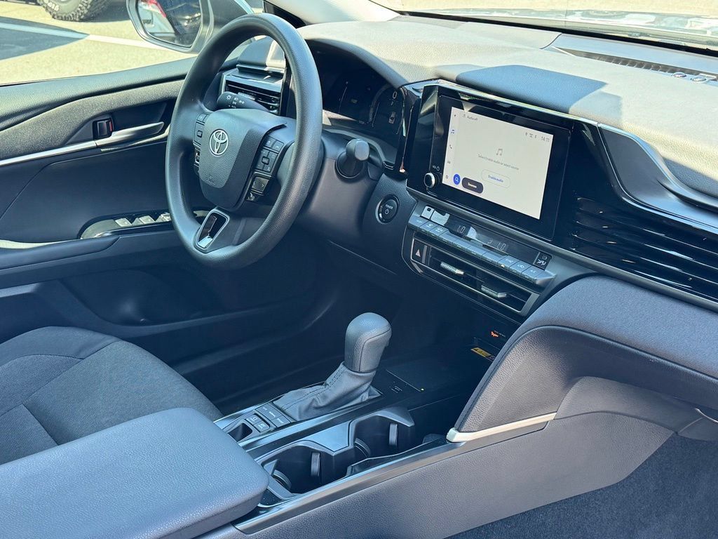 Used 2025 Toyota Camry LE FWD image 11