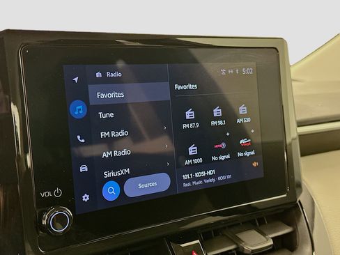 Used 2023 Toyota Corolla LE image 21