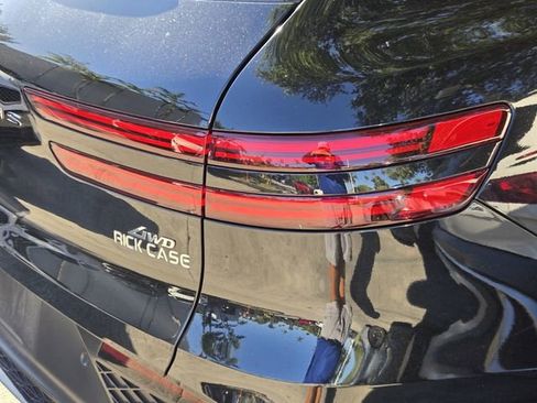 Used 2023 Genesis GV70 2.5T w/ Sport Prestige Package AWD/4WD image 9