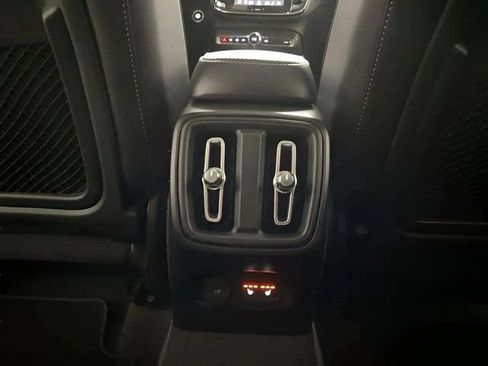 Used 2025 Volvo XC40 B5 Plus AWD/4WD image 72