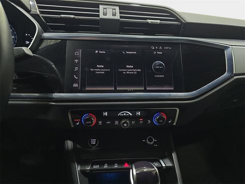 Certified 2024 Audi Q3 2.0T Premium Plus image 23