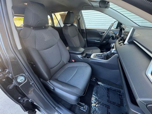 Used 2025 Toyota RAV4 XLE w/ Weather Package image 36
