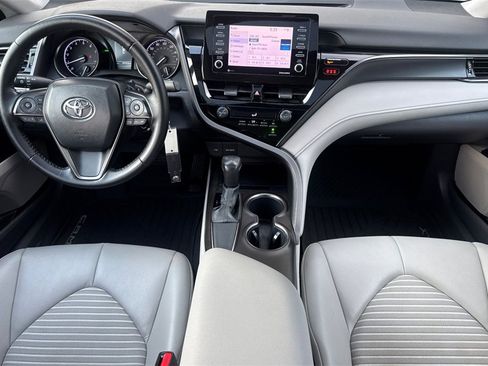 Used 2021 Toyota Camry SE image 12