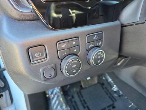 Used 2023 Chevrolet Silverado 1500 RST w/ Z71 Off-Road Package AWD/4WD image 24