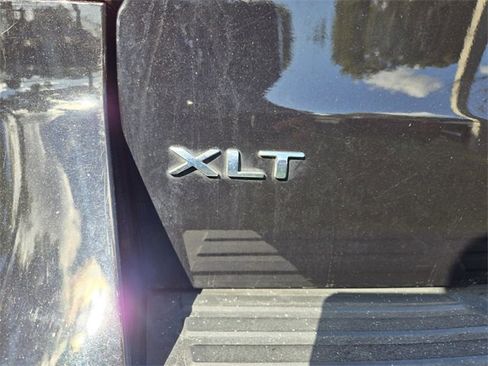 Used 2024 Ford Expedition XLT image 9