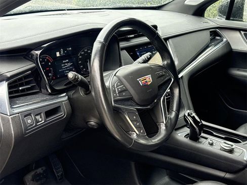 Used 2023 Cadillac XT5 Premium Luxury image 9