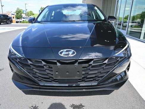 Certified 2023 Hyundai Elantra SEL w/ Convenience Package FWD image 3