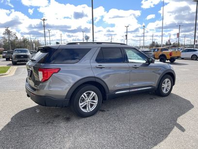 Certified 2022 Ford Explorer XLT w/ Class IV Trailer Tow Package