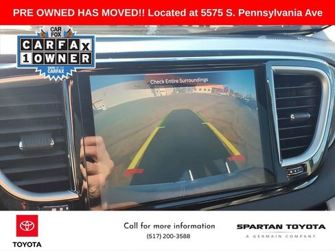 Used 2024 Chrysler Pacifica Touring-L image 22