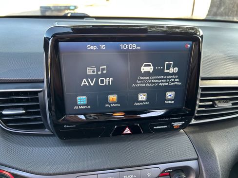 Used 2020 Hyundai Veloster 2.0 Premium FWD image 19