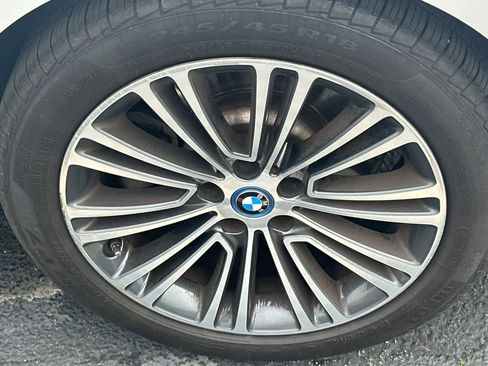 Used 2018 BMW 530e image 17