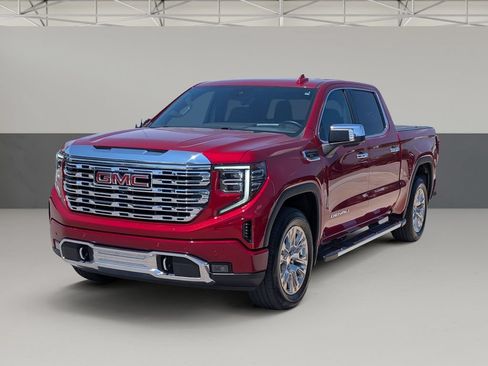 Used 2023 GMC Sierra 1500 Denali w/ Technology Package AWD/4WD image 6