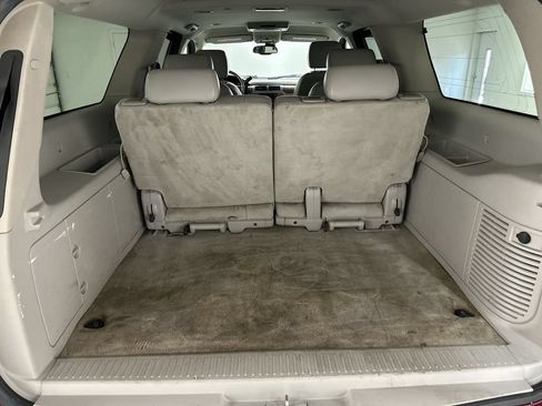 Used 2007 GMC Yukon XL SLT w/ SLT Preferred Equipment Group AWD/4WD image 26