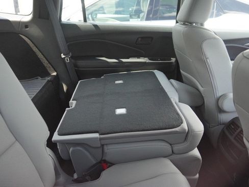 Used 2023 Honda Passport EX-L image 12
