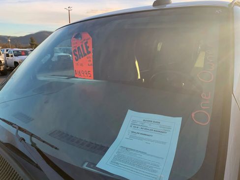 Used 2016 Chevrolet Express 2500 image 4