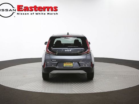 Used 2023 Kia Soul LX w/ LX Technology Package FWD image 34