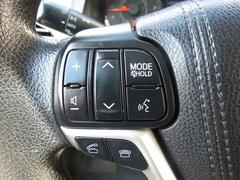 Used 2016 Toyota Sienna LE FWD image 15