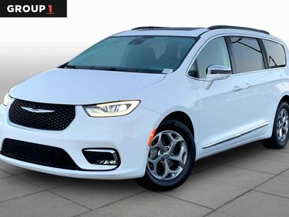 Used 2022 Chrysler Pacifica Limited