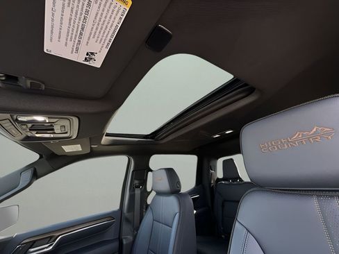 Certified 2024 Chevrolet Silverado 1500 High Country w/ High Country Premium Package image 19