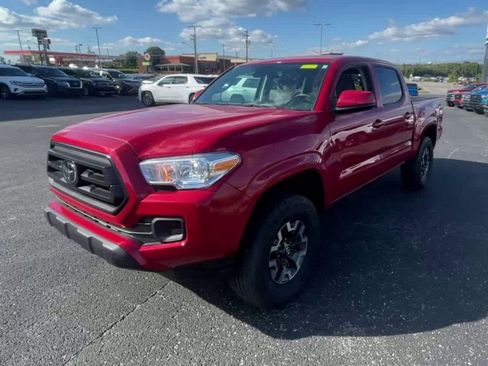 Used 2022 Toyota Tacoma SR image 5