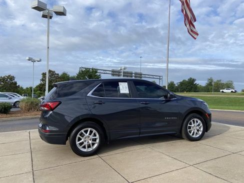 Used 2023 Chevrolet Equinox LT FWD image 12