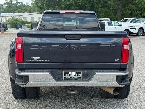 Used 2024 Chevrolet Silverado 3500 LT w/ Convenience Package AWD/4WD image 3