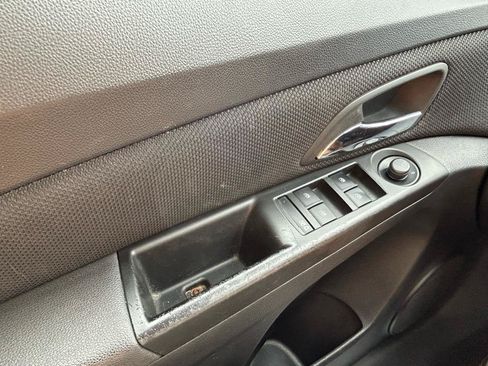 Used 2013 Chevrolet Cruze LT FWD image 26