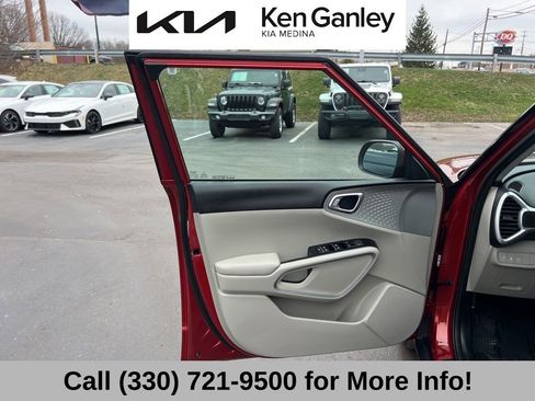 Certified 2023 Kia Soul LX w/ LX Technology Package image 26