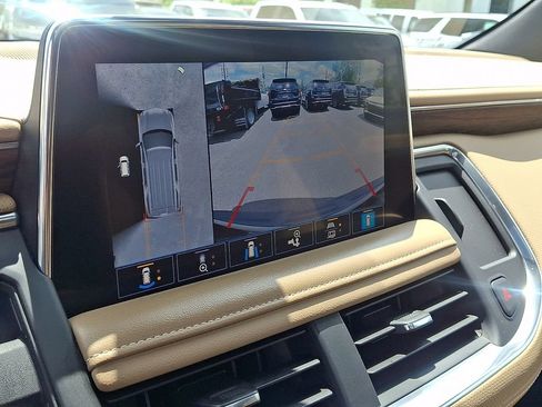Certified 2021 Chevrolet Tahoe Premier w/ Premium Package AWD/4WD image 17