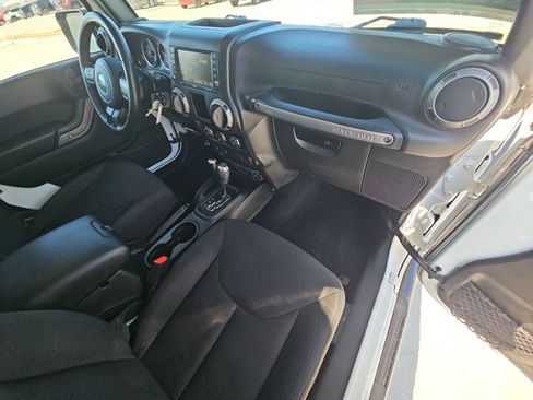 Used 2017 Jeep Wrangler Sport w/ Connectivity Group image 21