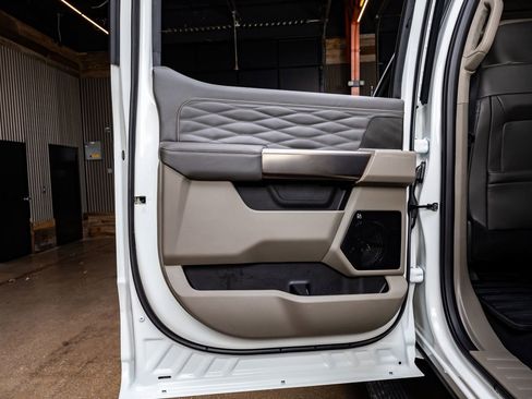 Used 2026 Ford F450 Platinum w/ Platinum Plus Package image 37