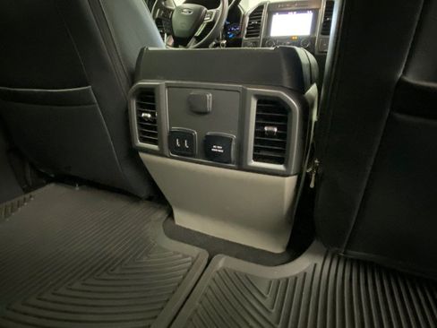 Used 2019 Ford F250 XLT w/ XLT Premium Package AWD/4WD image 37
