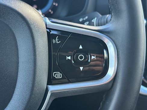 Certified 2023 Volvo S60 B5 Plus w/ Climate Package image 28