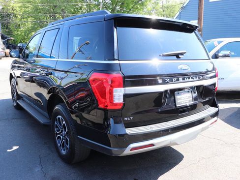 Used 2024 Ford Expedition XLT AWD/4WD image 3
