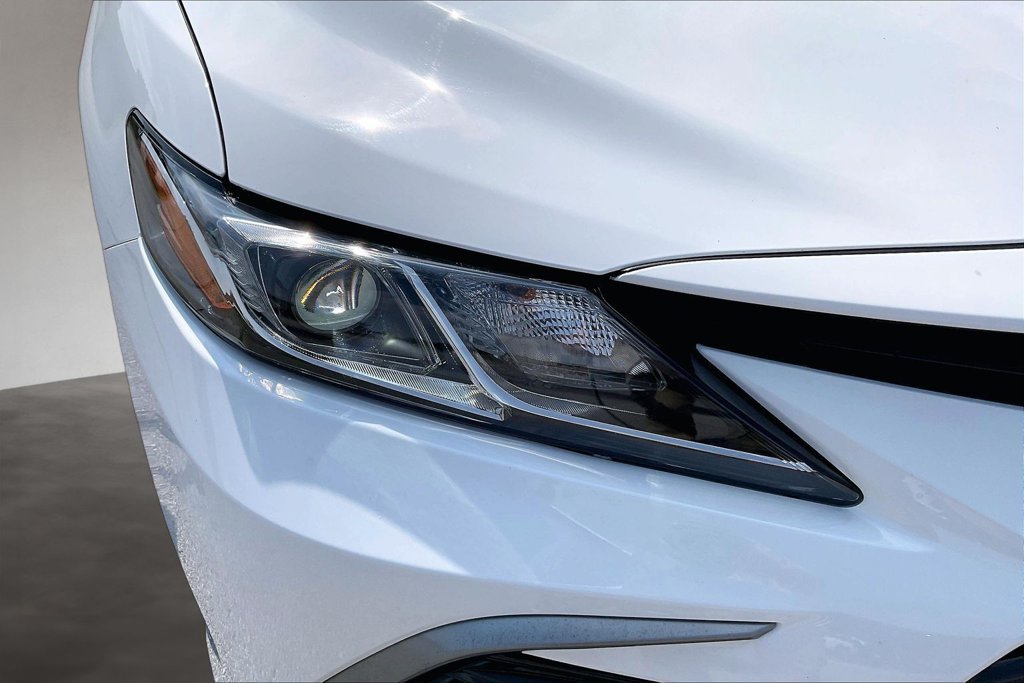 Used 2021 Toyota Camry LE w/ Audio Upgrade Package FWD image 31