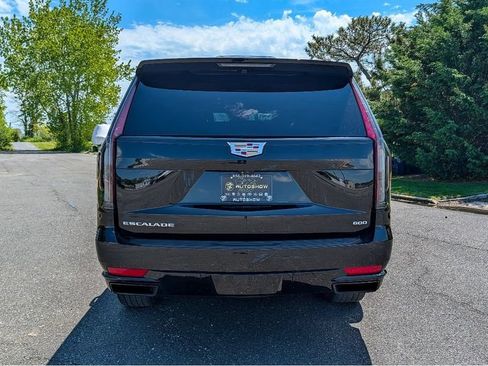 Used 2023 Cadillac Escalade Sport AWD/4WD image 11