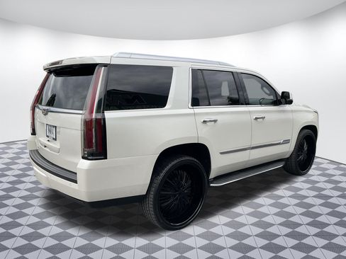 Used 2015 Cadillac Escalade Premium AWD/4WD image 3