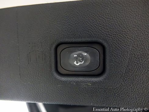 Used 2019 Lincoln Nautilus Select image 27