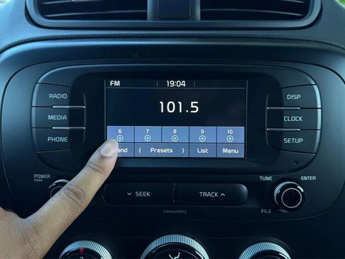 Used 2019 Kia Soul FWD image 18