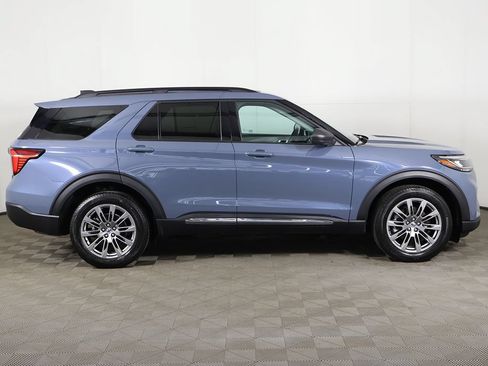 Used 2025 Ford Explorer Active w/ Active Comfort Package AWD/4WD image 18