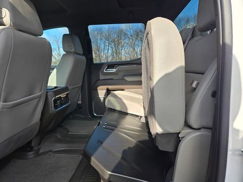 Used 2023 GMC Sierra 1500 SLT w/ SLT Convenience Package AWD/4WD image 29