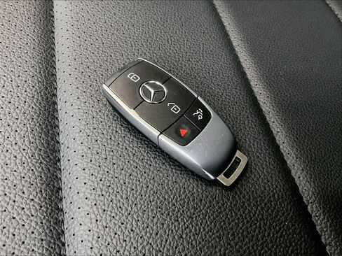 Used 2026 Mercedes-Benz GLS 450 4MATIC image 12