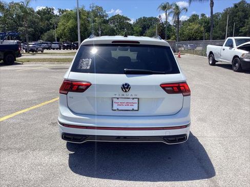 Used 2022 Volkswagen Tiguan SE R-Line FWD image 7